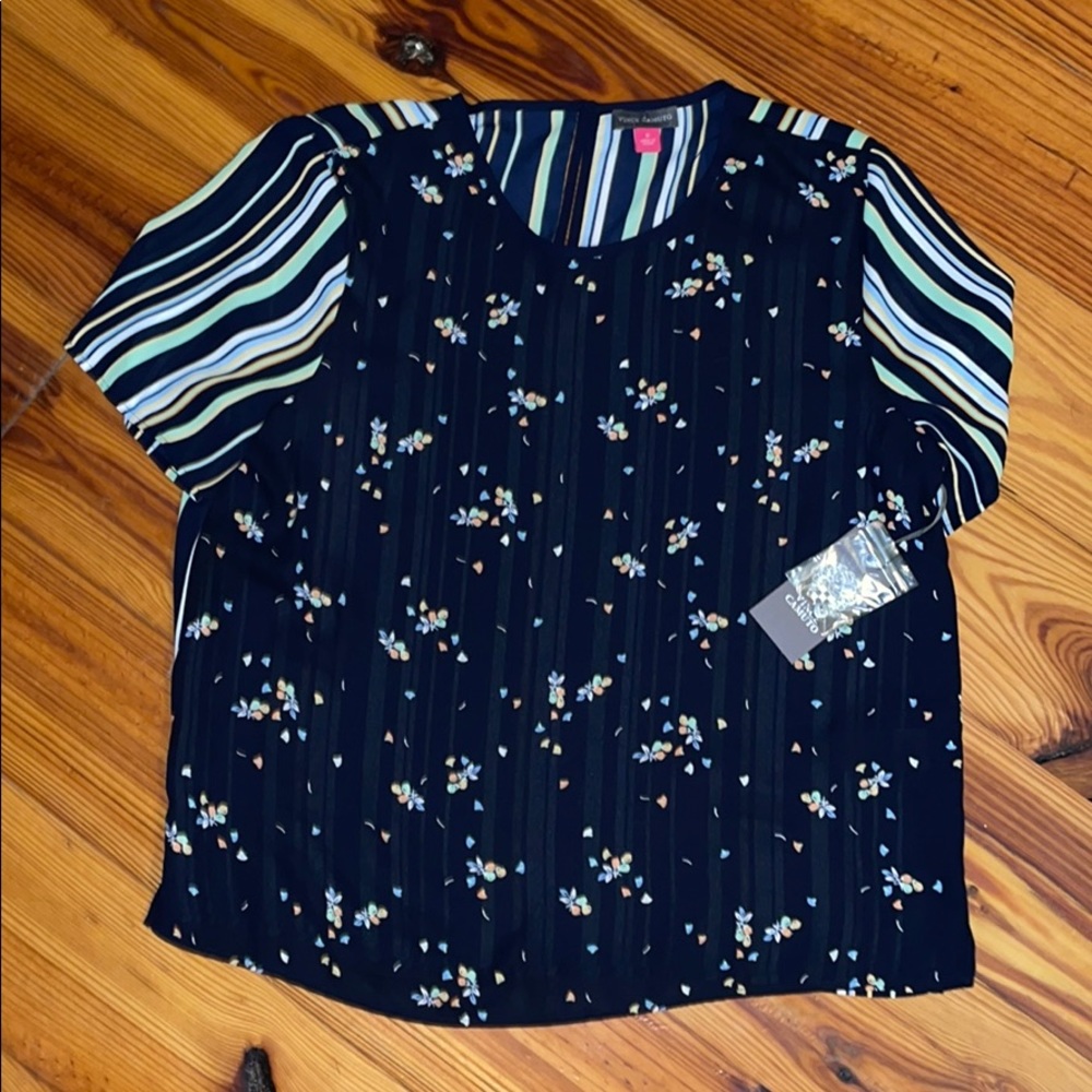 Vince Camuto top-S